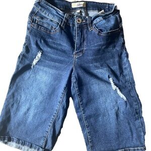 California vintage Bermuda, distressed jeans shorts